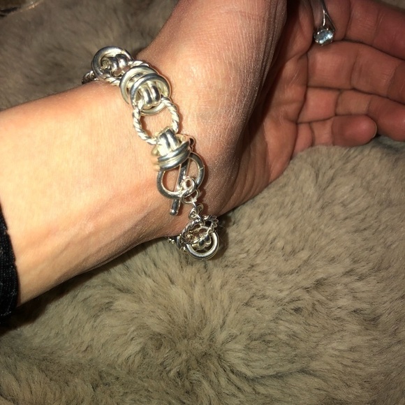 STERLING Silver Circles Hoops Bracelet w Twisted Links Toggle Clasp Heavy 8” 34g - Picture 4 of 8